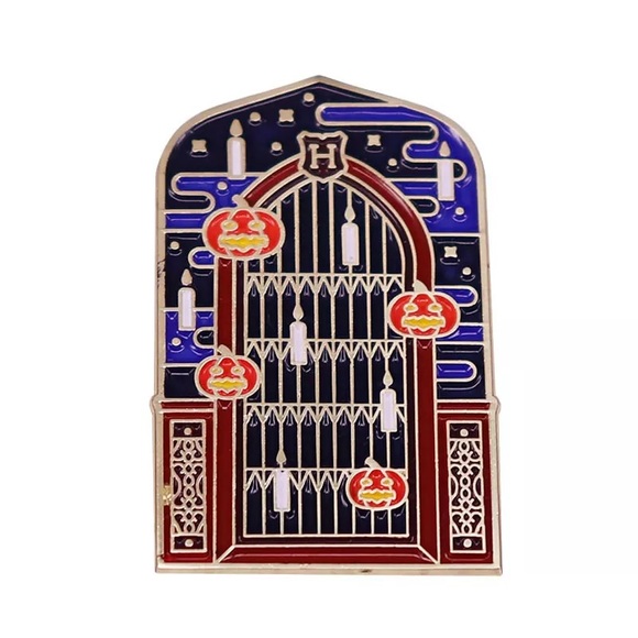 Jewelry - Harry Potter The Great Hall Enamel Pin